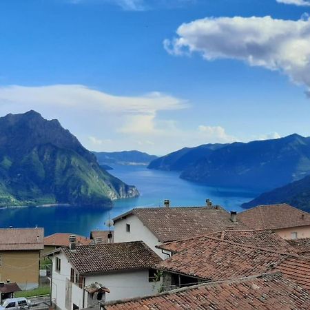 Brezza Di Lago Costa Volpino Exterior photo